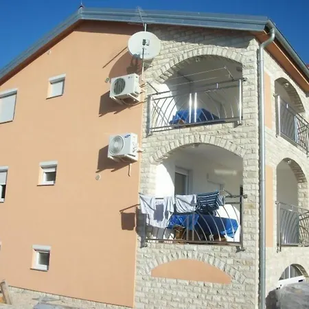 Apartment Gemuetliche Auf