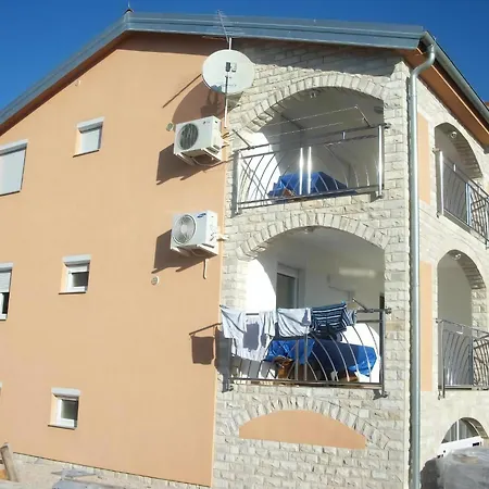 Apartment Gemuetliche Auf *