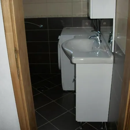 Apartment Gemuetliche Auf Vir